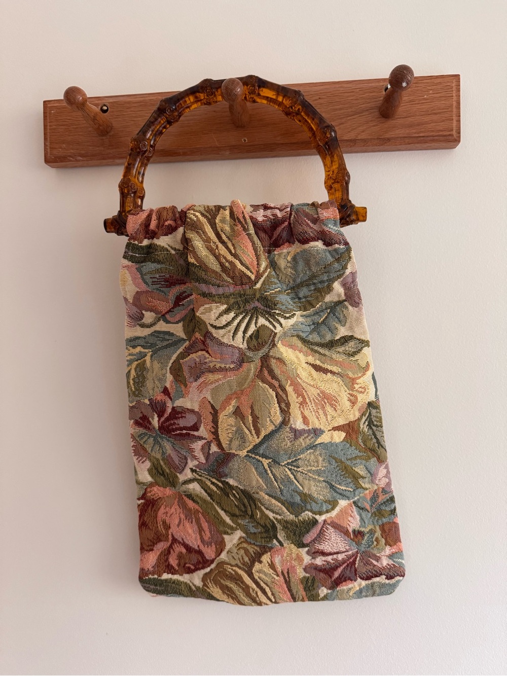 Vintage Floral Tapestry Bag Amber Faux Bamboo Handle